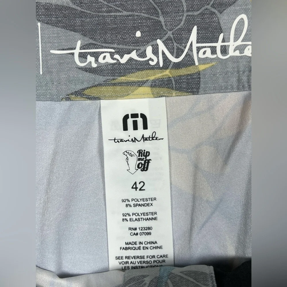 NWT Travis Mathew 42W Lifestyle Palm Floral Pattern Stretch Band Trunks Swim